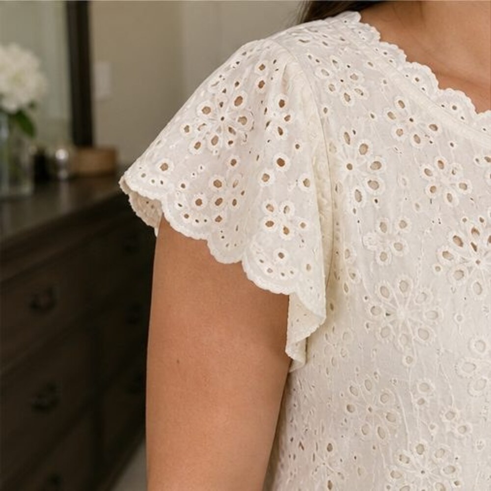 Emerald Ruffle Blouse - Picture 5 of 6